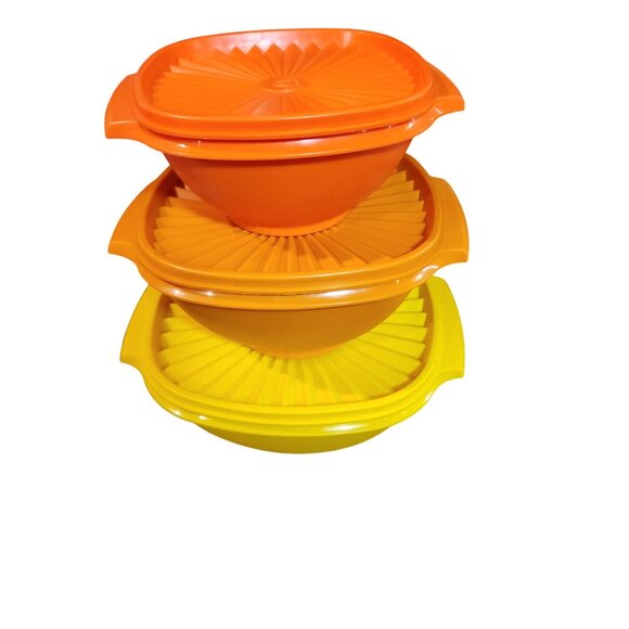 Tupperware Vintage Servlier Bowls Starburst seals - Picture 1 of 2